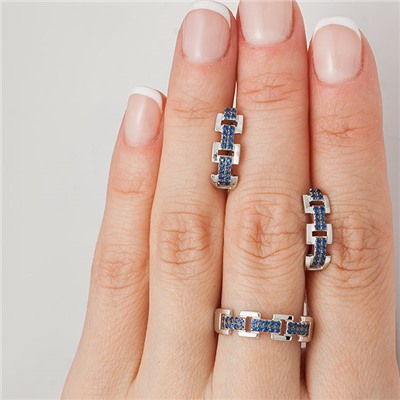 Серебряное кольцо с фианитами синего цвета  081