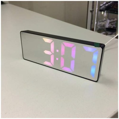 Электронные Настольные Часы с будильником, термометром и календарем