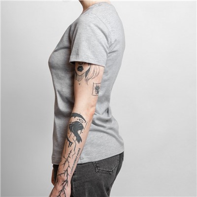 Женская футболка с принтом - серая, размер L