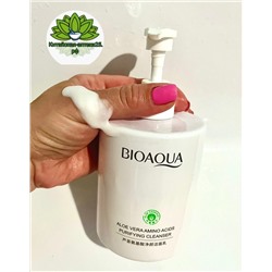 Очищающее молочко с алоэ вера Bioaqua aloe vera amino acids purifying cleanser с дозатором