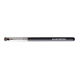 Кисть для теней HAKUHODO Eye Shadow Brush Round & Flat Short B5511