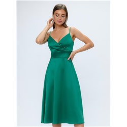 Платье зеленое длины миди на бретелях с глубоким вырезом