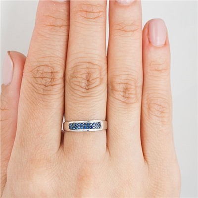 Серебряное кольцо с фианитами синего цвета 958