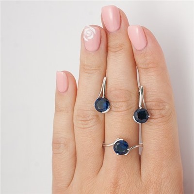 Серебряное кольцо с синим фианитом - 558