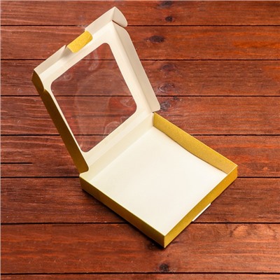 Коробка самосборная, с окном, золотая, 16 х 16 х 3 см